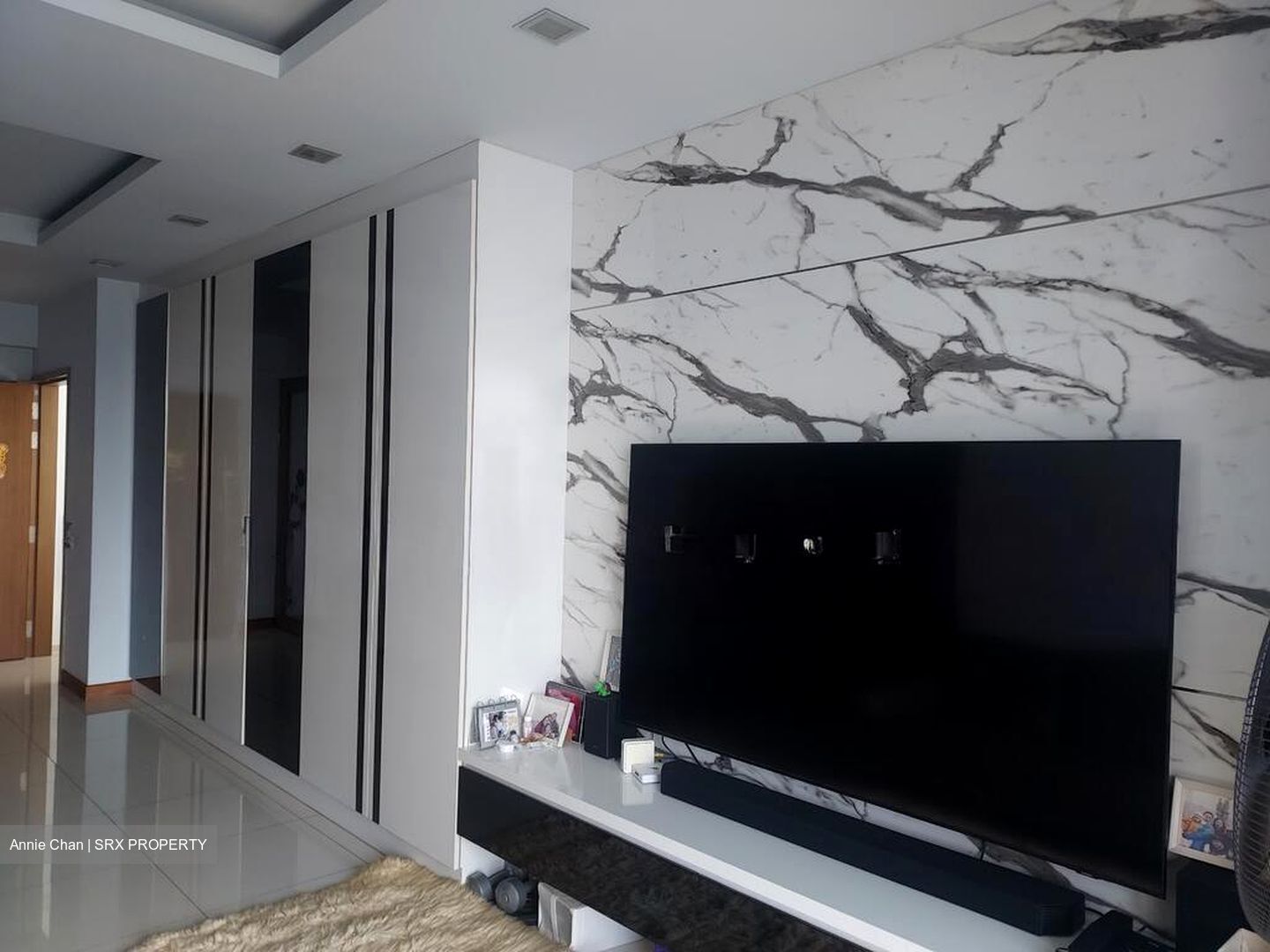 Waterfront Waves (D16), Condominium #503115161